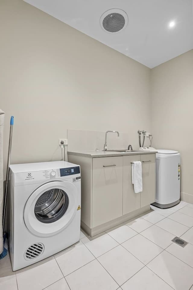 Merri Rise 3 Bedroom Penthouse