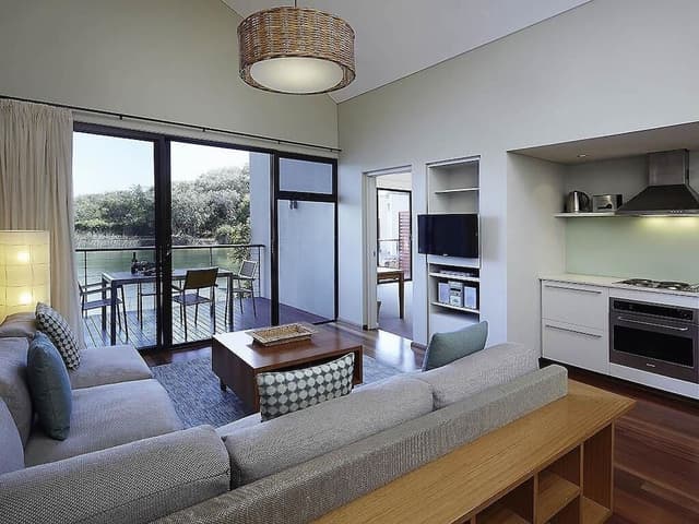 Room, One Bedroom, Lake View