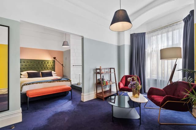 1 Queen Bed, Nonsmoking, Upgrade