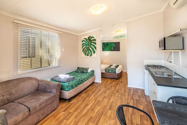 Superior Studio Cabin