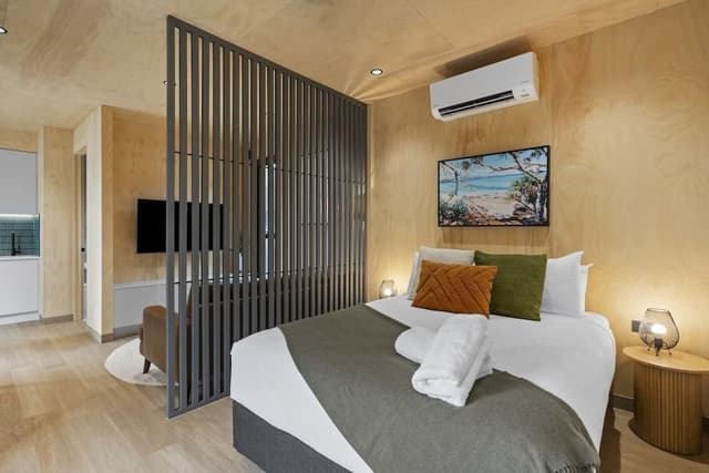 Duplex Studio Pod