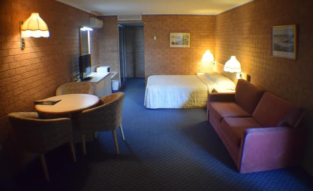 Deluxe Queen Room