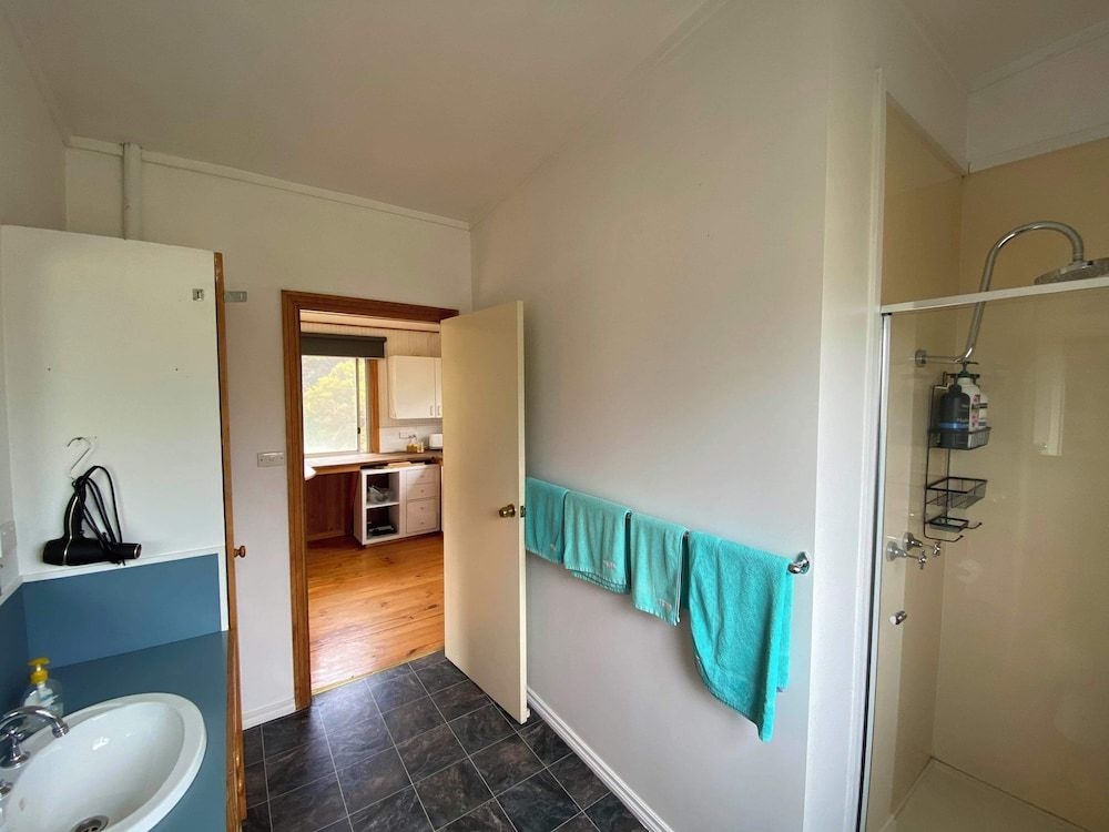 Clifton Beach Lodge4
