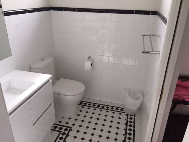 Suite, 1 Queen Bed, Ensuite