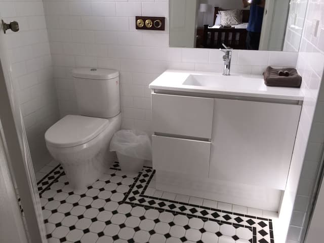Suite, 1 King Bed, Ensuite