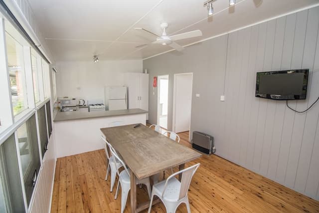 Lakeside Cabin, Sleeps 6