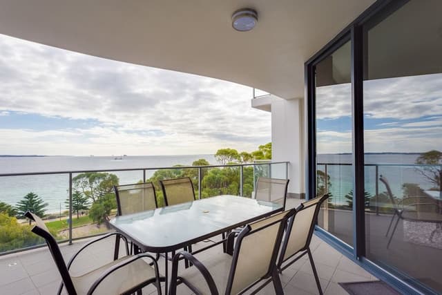3 Bedroom Executive Ocean View Apartment