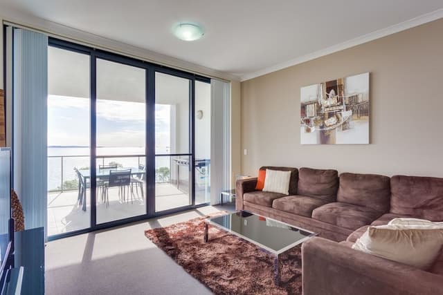 3 Bedroom Executive Ocean View Apartment