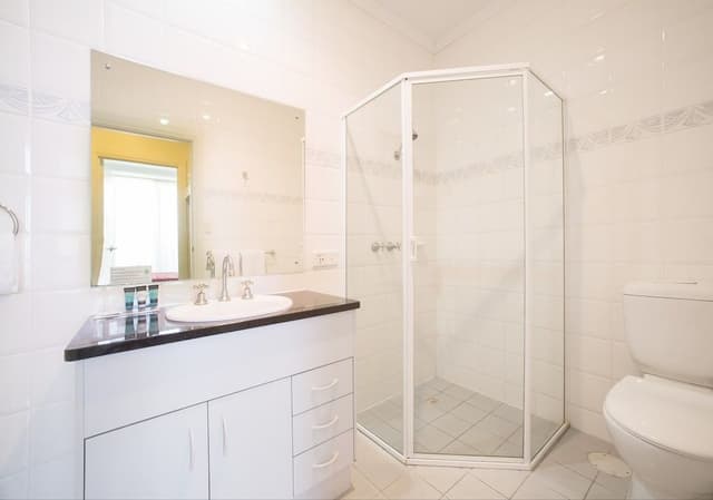 Apartment, 3 Bedrooms (2 Queen Beds and 1 Single Bed)