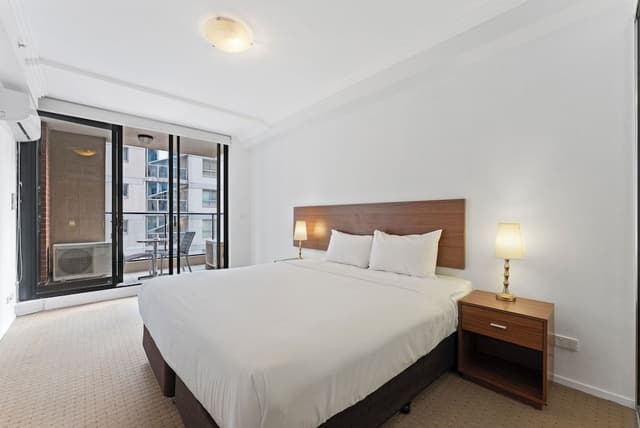 One Bedroom Apartment (Daily Housekeeping)