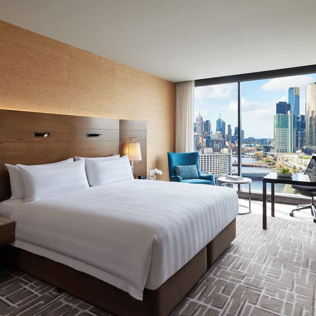 Pacific Club Room (Pacific Club Access)