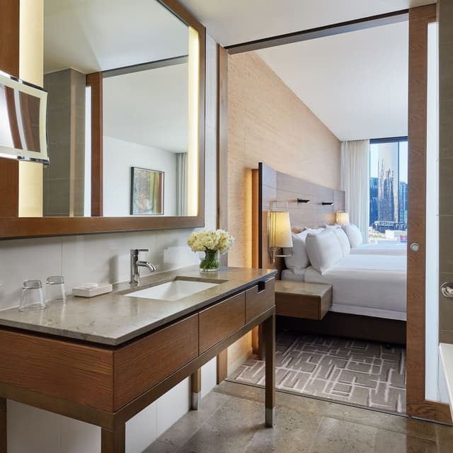 Family Queen Room