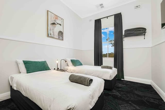 Standard Twin Room, Shared Bathroom