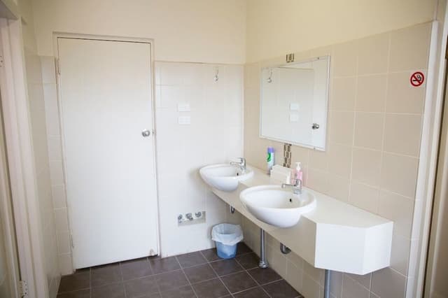 Standard Twin Room, Shared Bathroom