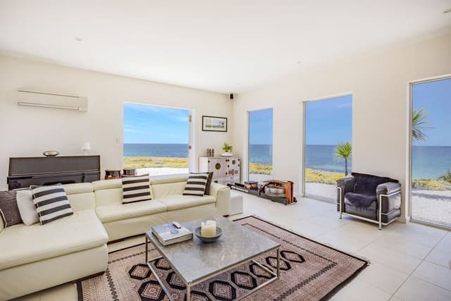 Luxury Villa, 2 Bedrooms, Sea View, Oceanfront