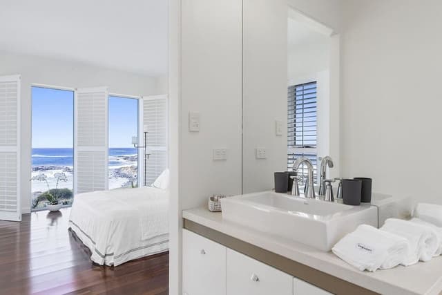 Luxury Villa, 2 Bedrooms, Sea View, Oceanfront