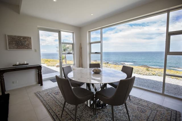 Luxury Villa, 2 Bedrooms, Sea View, Oceanfront
