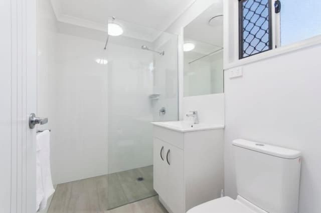 3 Bedroom Poolside Villa