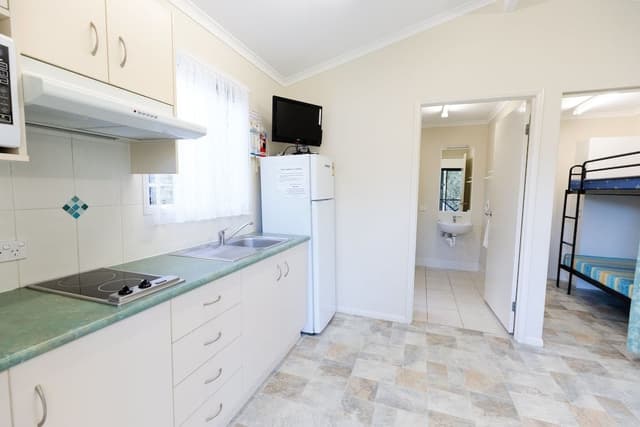 Hillside Villa 3/5, Accessible