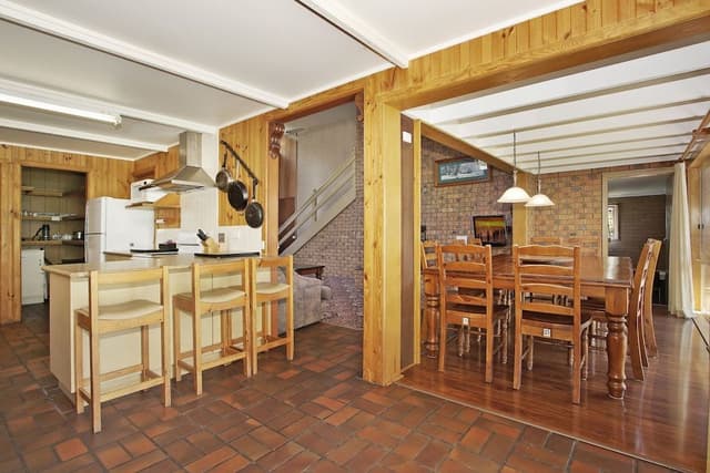 House, 5 Bedrooms
