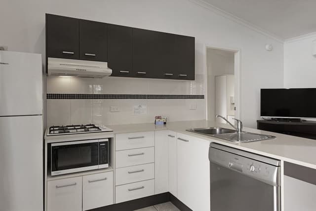 Deluxe 2 Bedroom Cabin - Sleeps 6