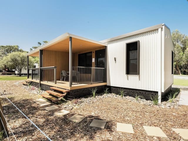 Superior 2 Bedroom Duplex Cabin