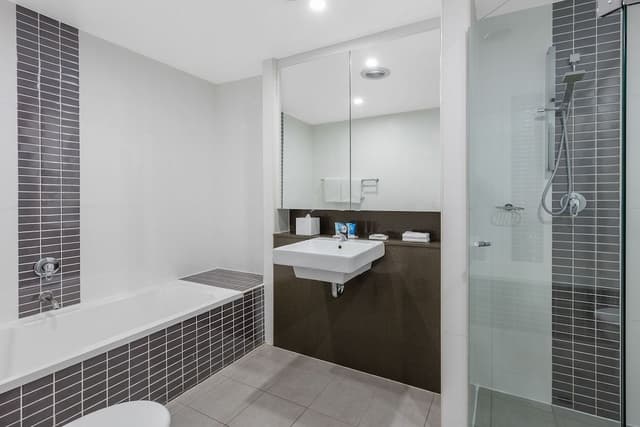 2 Bedroom Suite