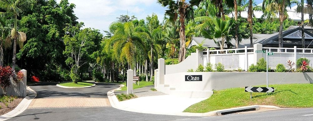 Oasis 4 at Palm Cove0