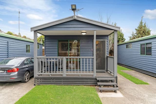 Standard Two Bedroom Cabin, sleeps 6