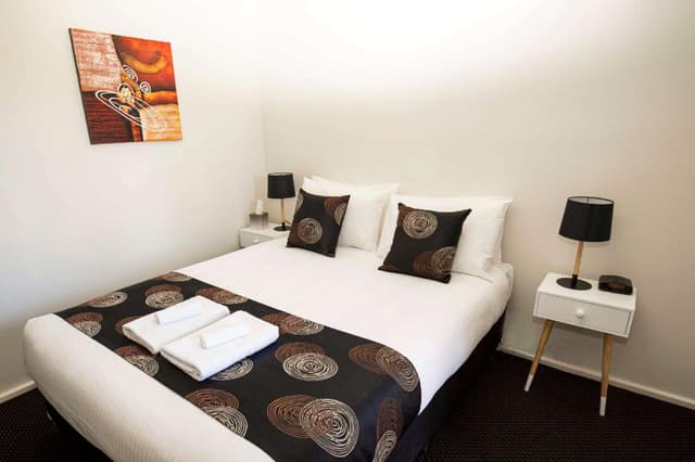 Standard Queen Room