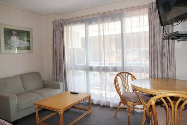 Interconnecting Family Room