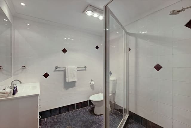 Deluxe 1 Bedroom Riverview Apartment
