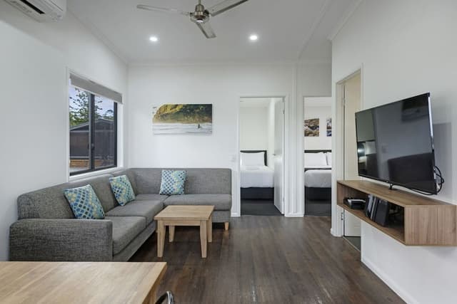 Deluxe 2 Bedroom Cabin