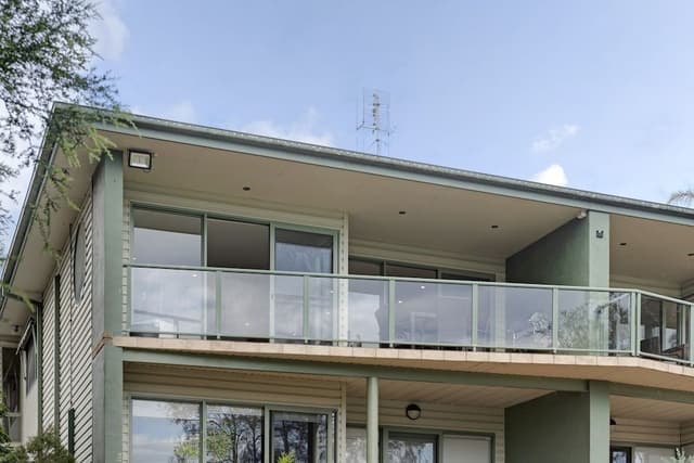 Deluxe 2 Bedroom Riverview Apartment