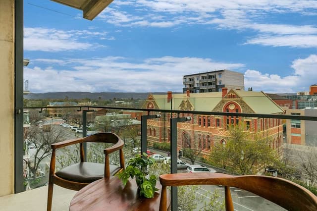 Corner Balcony Suite