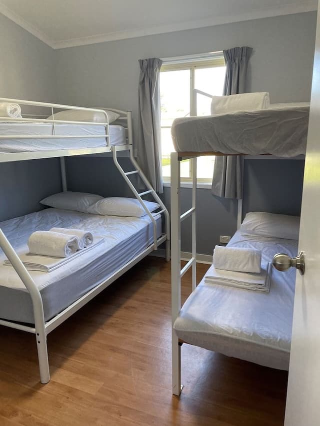 Standard Cabin, 2 Bedrooms, Kitchen (Lakeview Lodge)