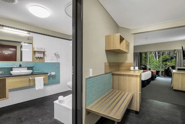 King Resort Hotel Room
