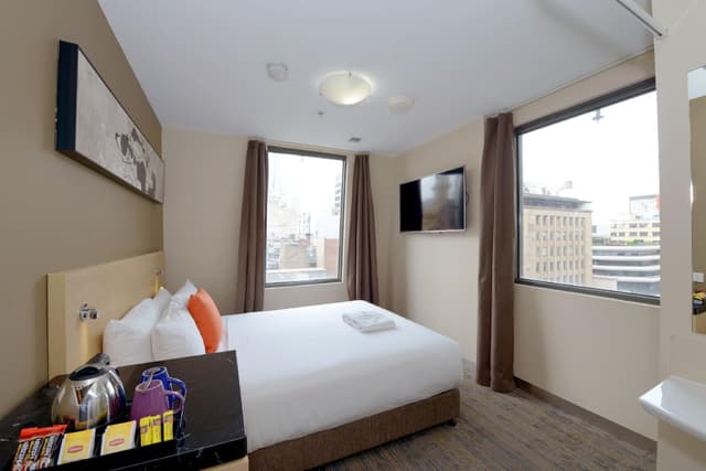 Standard Queen Room