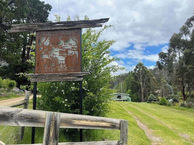 Traditional House, 3 Bedrooms, Valley View, Mountainside