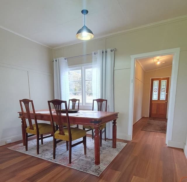 Traditional House, 3 Bedrooms, Valley View, Mountainside
