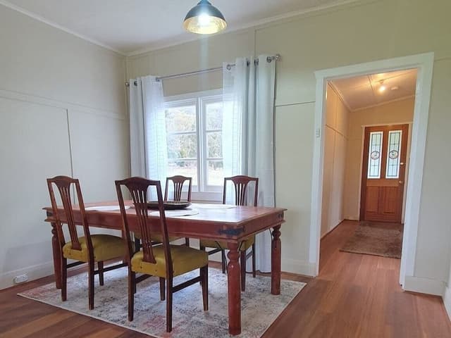 Traditional House, 3 Bedrooms, Valley View, Mountainside