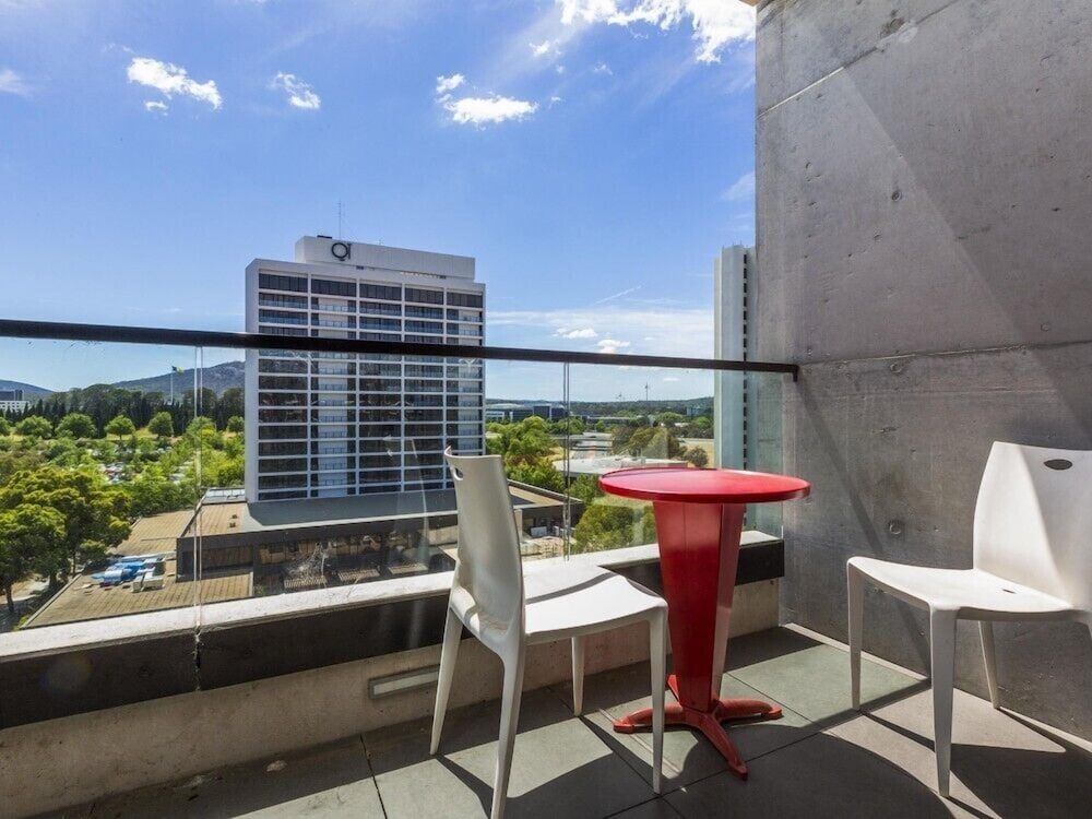 Accommodate Canberra - New Acton4