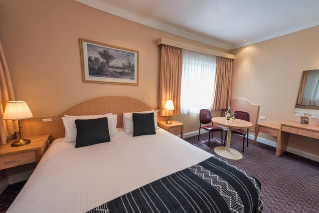 King Spa Suite