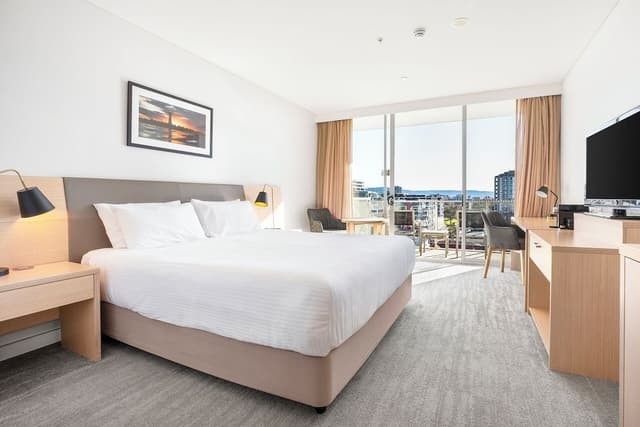 Executive Room, 1 King Bed, Balcony