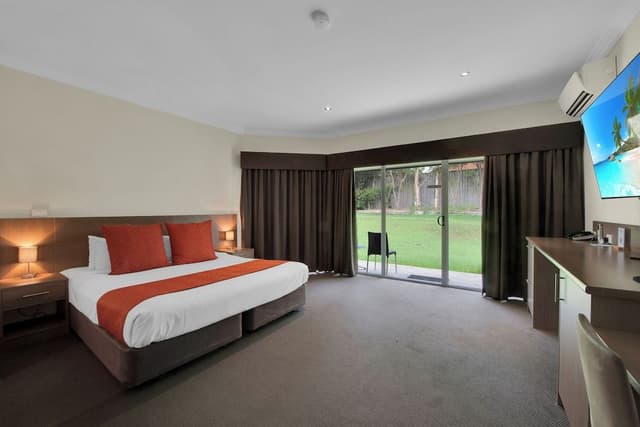 Premium King Spa Suite