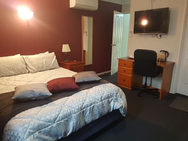 Deluxe Double Room, Ensuite (1)