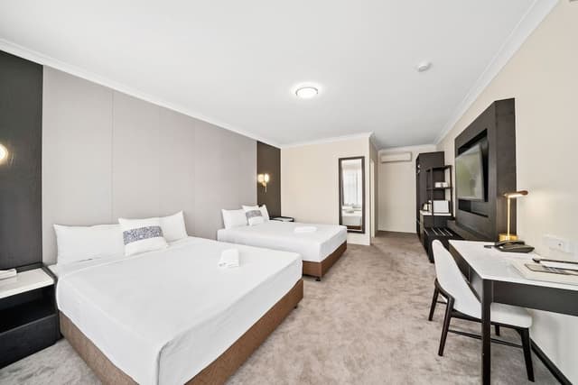 Deluxe Twin Double Room