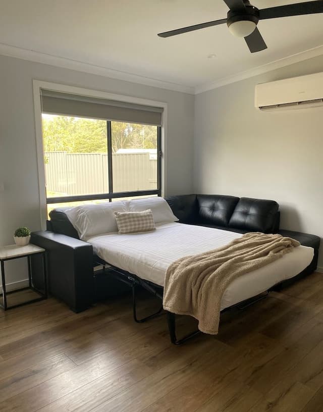 Holiday Home, Pets Not Allowed