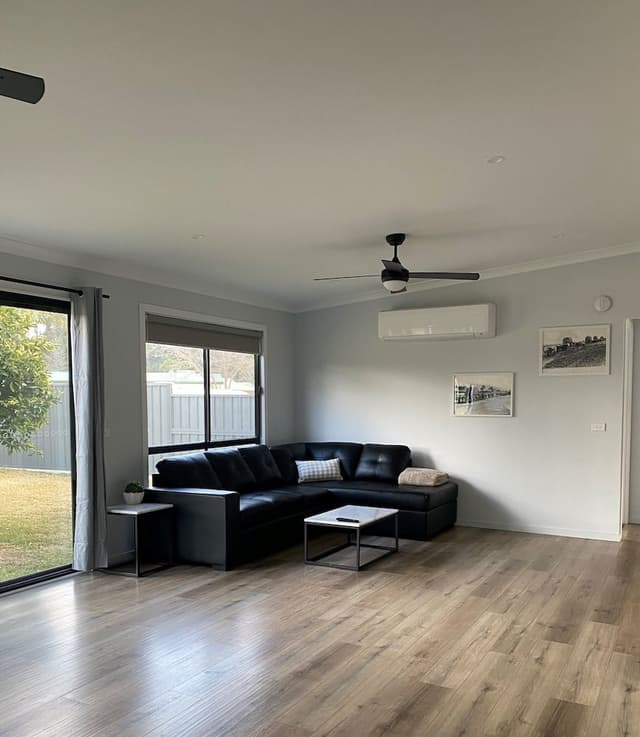 Holiday Home, Pets Not Allowed