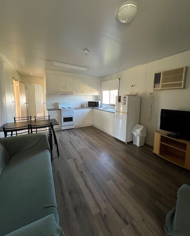 Deluxe House, 2 Bedrooms, Pets Not Allowed